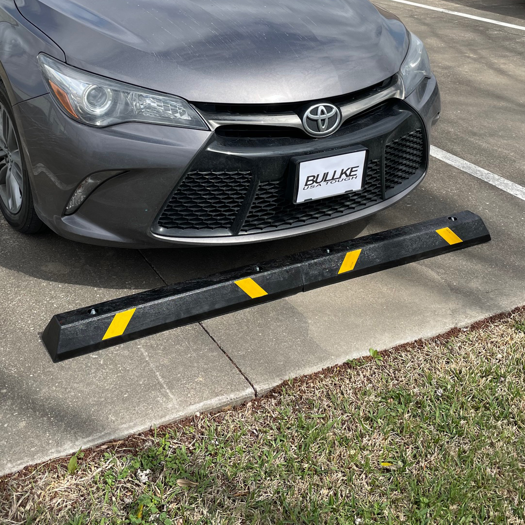 Bullke Heavy Duty Plastic Vehicle Parking Curb - 72